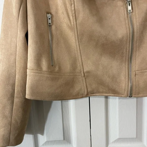 BB Dakota Tan Faux Suede Large Size Moto Jacket with Two Zippered Pockets - Picture 4 of 8